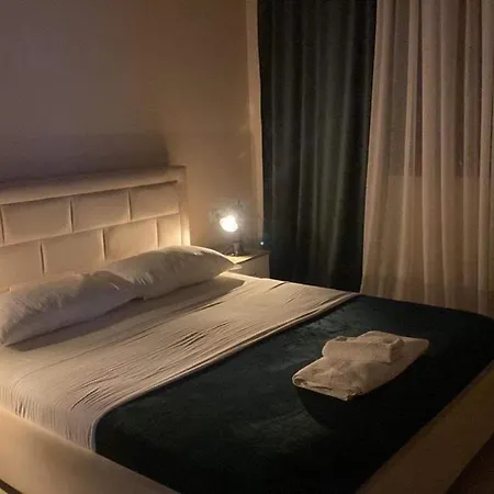 Adrians Apartamento *